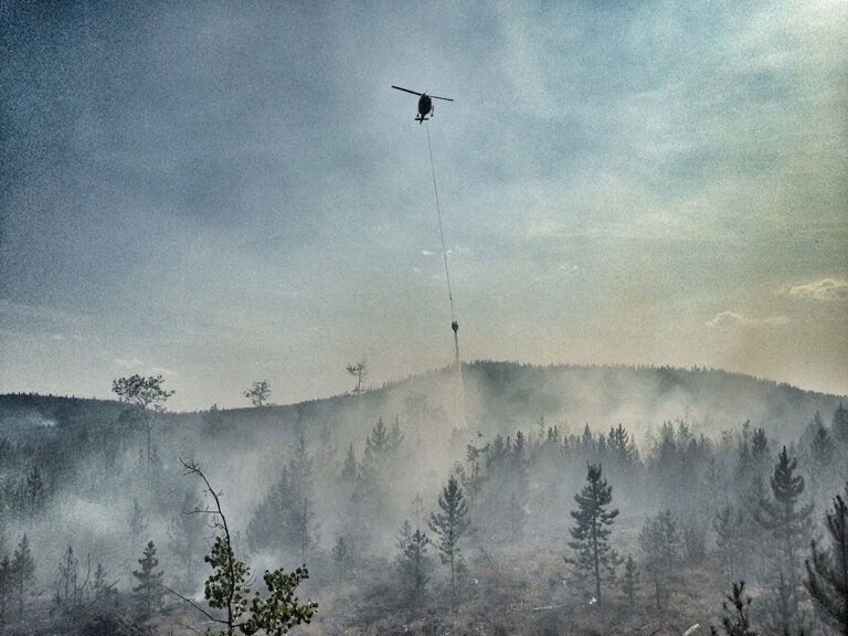 OR-BCFires-HeliAssist